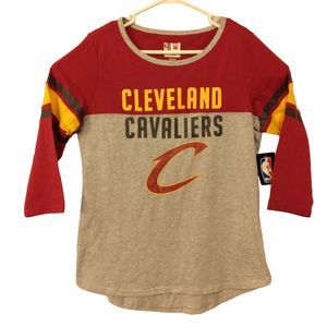 Clevelnad Cavaliers NBA tshirt womens XL Xlarge red gray raglan 3/4 sleeve